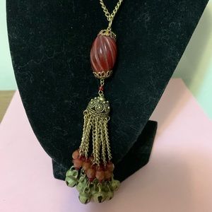 Beautiful unique necklace 27 1/2”